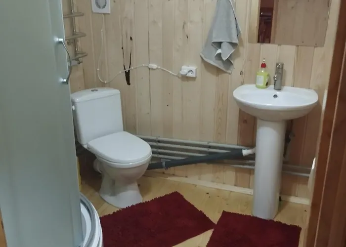 на долоні 2 Daire *