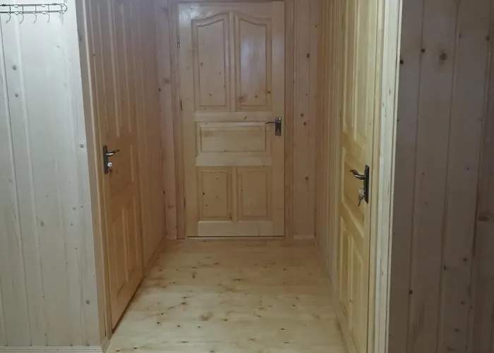 на долоні 2 Daire